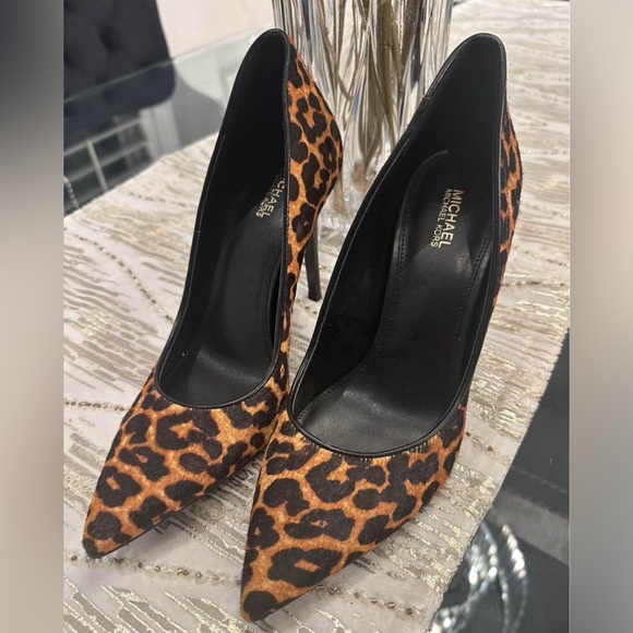 Michael Kors Keke Leopard Print Calf hair Pumps size 8.5 - Picture 3 of 5